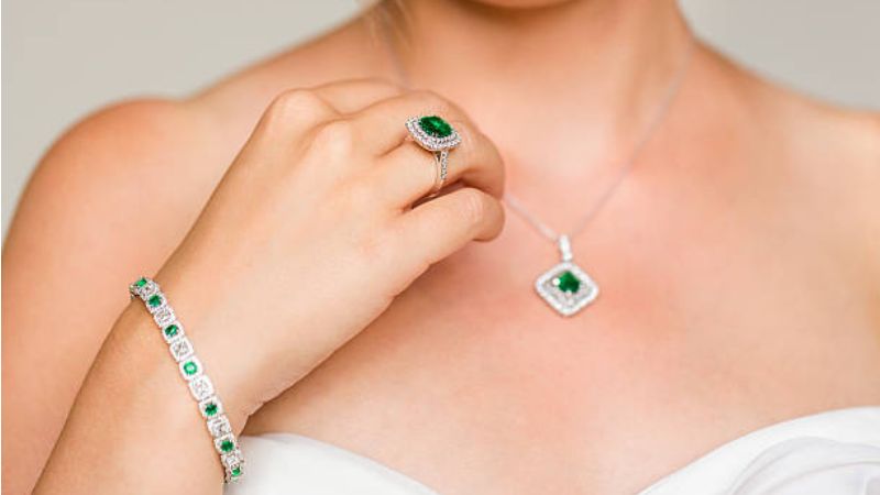 Emerald Pendant