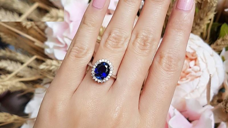 sapphire engagement rings