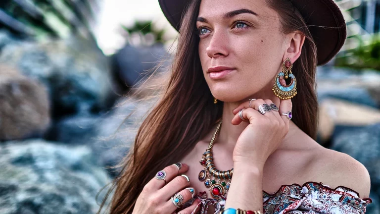 girl wearing jewelry on holiday